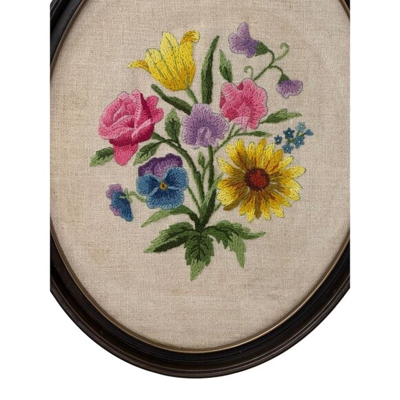 MCM Botanical Embroidery Oval Frame Crewel Floral Wall Art Needlepoint Vtg 2 - Picture 3 of 16